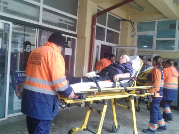 Femeie accidentată în timp ce traversa prin loc nepermis